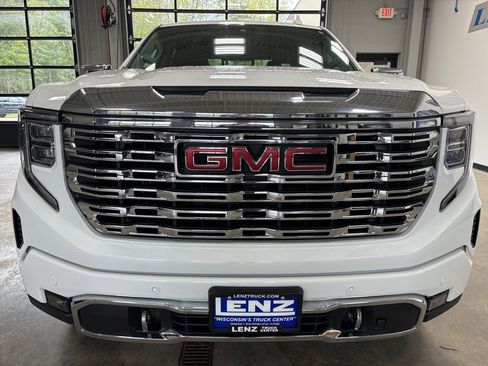 Used 2024 GMC Sierra 1500 Denali w/ Denali Reserve Package image 3