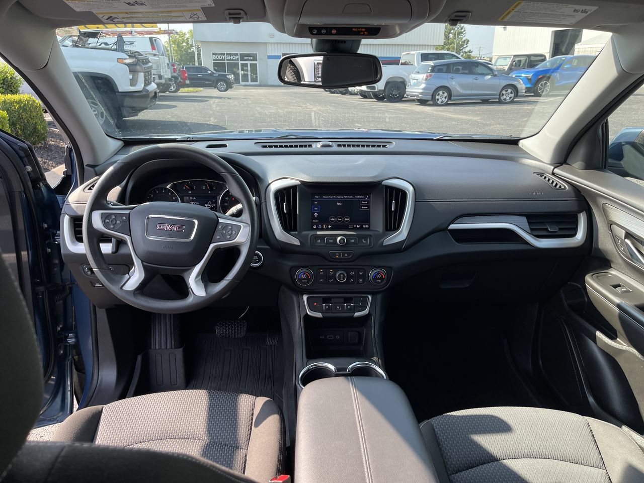 Certified 2024 GMC Terrain SLE w/ Driver Convenience Package FWD image 21
