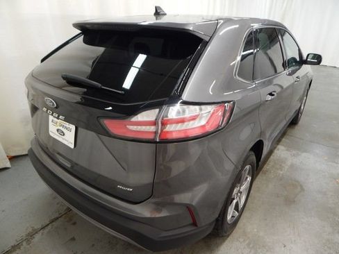 Used 2021 Ford Edge SEL w/ Convenience Package AWD/4WD image 4