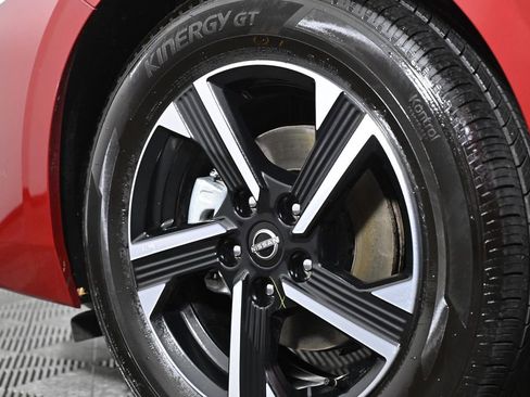 Certified 2025 Nissan Sentra SV image 34