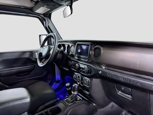 Used 2021 Jeep Wrangler Unlimited Sport AWD/4WD image 29