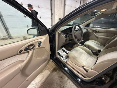 Used 2003 Ford Focus ZTS image 9