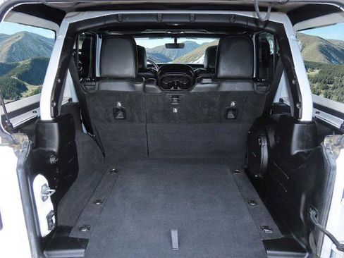 Used 2019 Jeep Wrangler Unlimited Sahara w/ Quick Order Package 24M Moab image 36