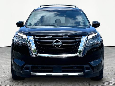Used 2024 Nissan Pathfinder Platinum AWD/4WD image 3