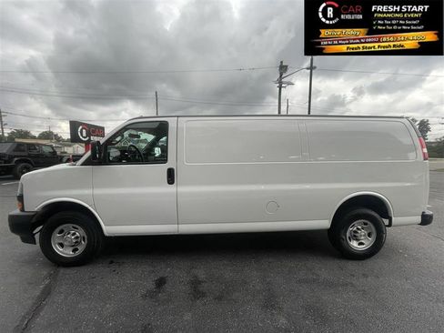 Used 2021 Chevrolet Express 2500 Extended w/ Driver Convenience Package RWD image 5