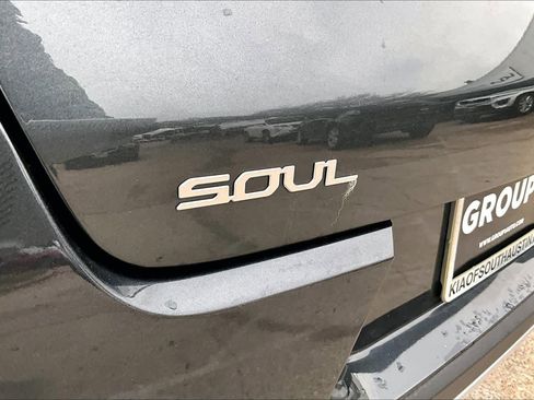 Certified 2024 Kia Soul EX image 30