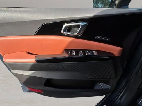 Used 2024 Kia Carnival SX Prestige image 17