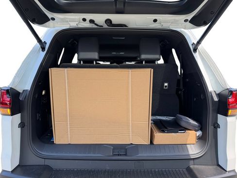 New 2026 Lexus LX 600 4WD w/ Luxury Package image 10