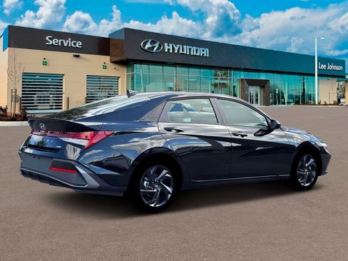 New 2026 Hyundai Elantra Sport image 8