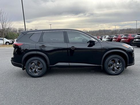 New 2026 Nissan Rogue SV image 6