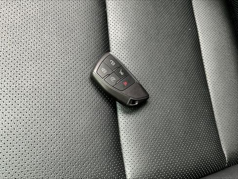 Used 2024 Chevrolet Traverse RS w/ LPO, Floor Liner Package AWD/4WD image 36
