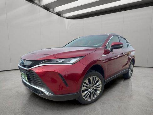 Used 2021 Toyota Venza XLE w/ Softex Package image 1