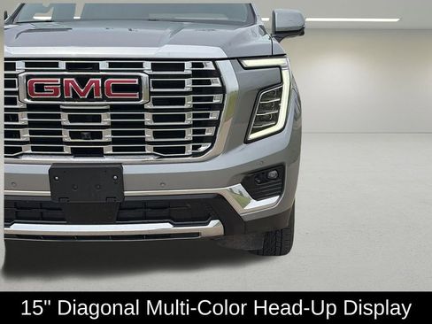 Used 2025 GMC Yukon XL Denali AWD/4WD image 11