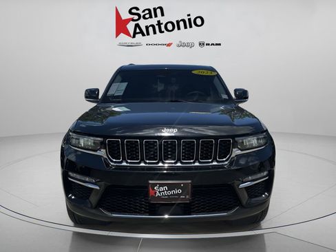 Certified 2023 Jeep Grand Cherokee Limited AWD/4WD image 3
