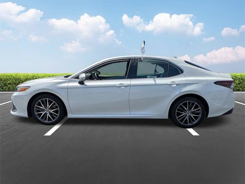 Certified 2023 Toyota Camry XLE w/ Navigation Package FWD image 8