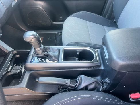 Used 2021 Toyota Tacoma TRD Off-Road image 24