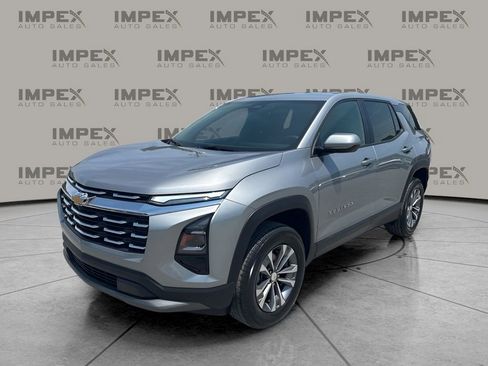 Used 2026 Chevrolet Equinox LT FWD image 1