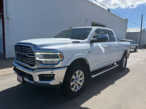 Used 2020 RAM 2500 Laramie AWD/4WD image 1