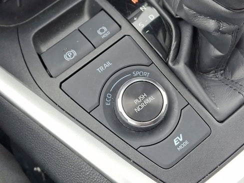 Certified 2024 Toyota RAV4 XLE image 27