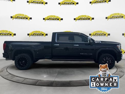 Used 2022 GMC Sierra 3500 Denali AWD/4WD image 7
