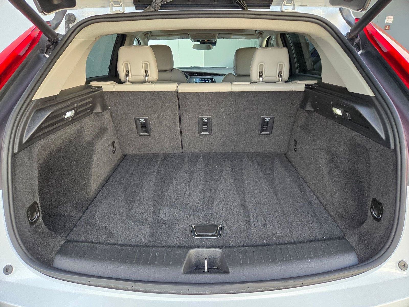 Certified 2023 Cadillac XT4 Luxury w/ Cold Weather Package FWD image 29