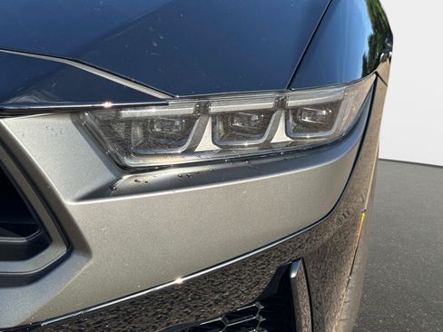 Used 2024 Ford Mustang Dark Horse image 8