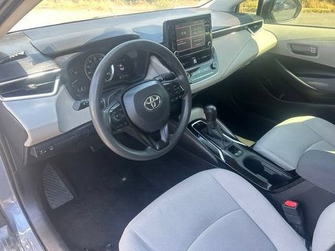 Used 2022 Toyota Corolla LE FWD image 22
