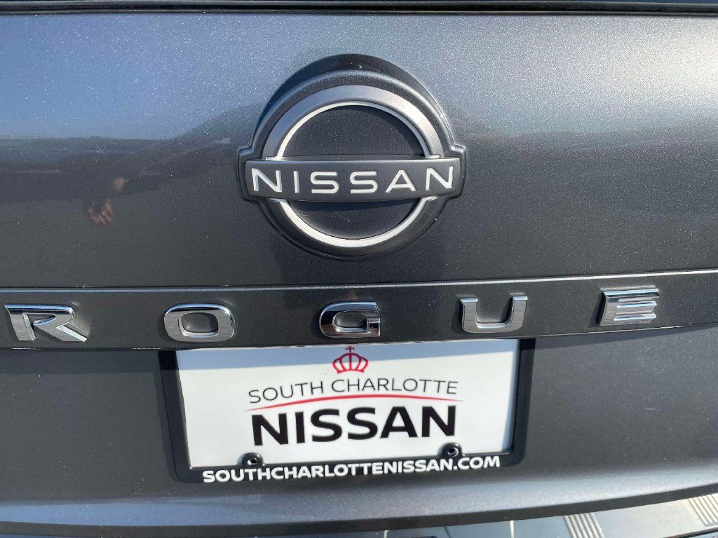 Used 2023 Nissan Rogue SV FWD image 13