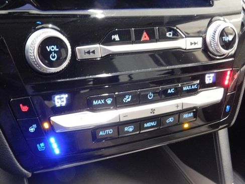 Used 2021 Ford Explorer Limited w/ Hybrid Equipment Group 310A image 27