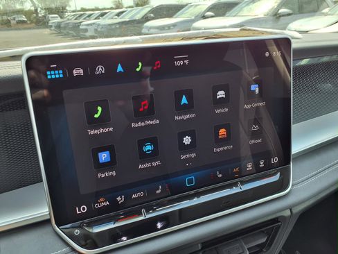 New 2026 Volkswagen Tiguan SE image 16