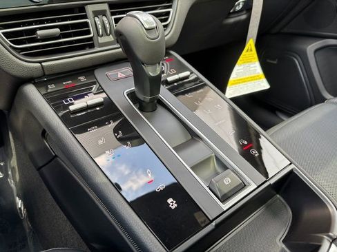 New 2026 Porsche Macan S image 21