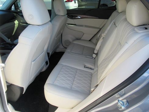 Used 2022 Buick Envision Avenir w/ Technology Package II FWD image 35