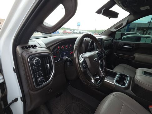 Used 2019 Chevrolet Silverado 1500 RST AWD/4WD image 16