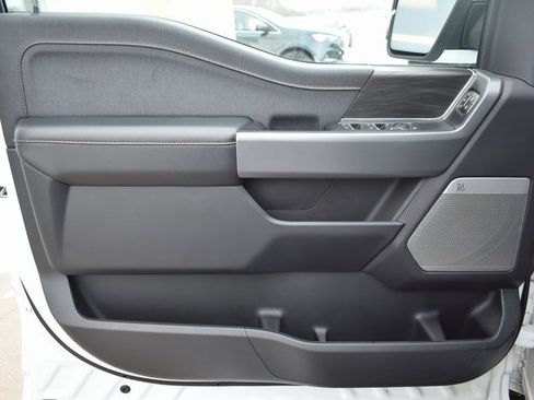 Used 2024 Ford F150 Lightning Lariat image 14