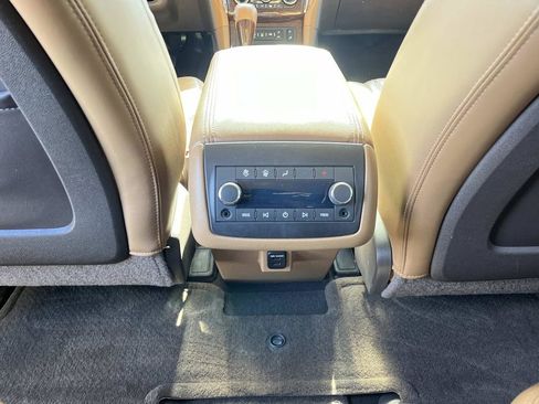 Used 2014 Buick Enclave Premium w/ Trailering Provision Package image 16