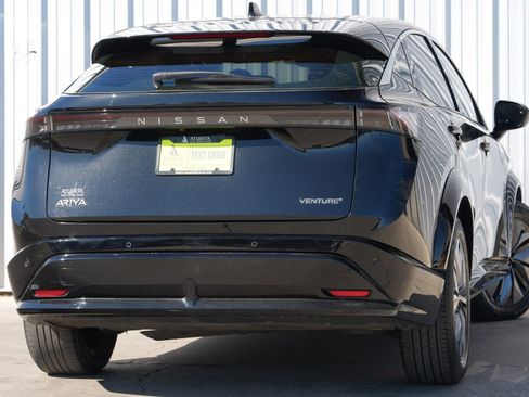 Used 2023 Nissan Ariya FWD image 4