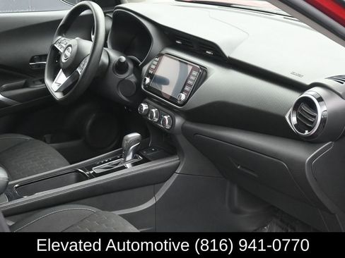 Used 2023 Nissan Kicks SV image 6