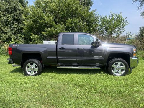 Used 2015 Chevrolet Silverado 2500 LT w/ LT Convenience Package AWD/4WD image 8