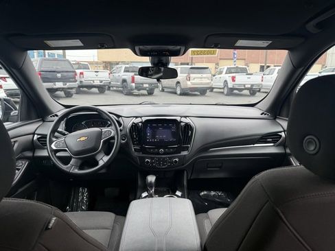 Used 2023 Chevrolet Traverse LT image 14