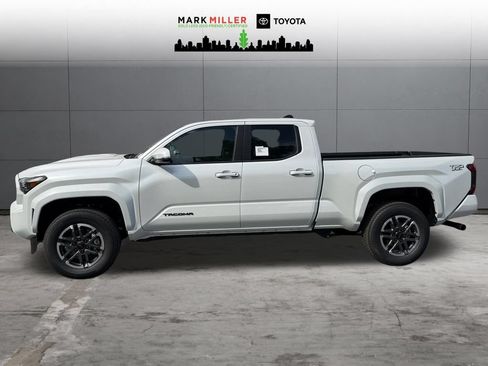 New 2026 Toyota Tacoma TRD Sport w/ TRD Sport Upgrade Package AWD/4WD image 2