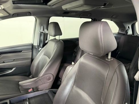 Used 2019 Honda Odyssey Elite image 4