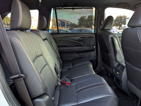 Used 2022 Honda Pilot TrailSport image 24