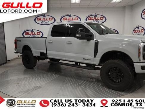 Used 2026 Ford F350 Lariat w/ Black Appearance Package image 2