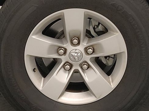 Used 2021 RAM 1500 Classic SLT image 31