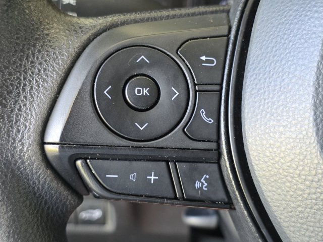 Used 2022 Toyota RAV4 XLE w/ Convenience Package FWD image 24
