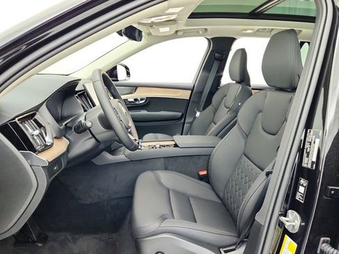 New 2026 Volvo XC90 B6 Plus w/ Protection Package Premier image 21