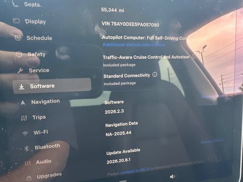 Used 2023 Tesla Model Y Long Range AWD/4WD image 25