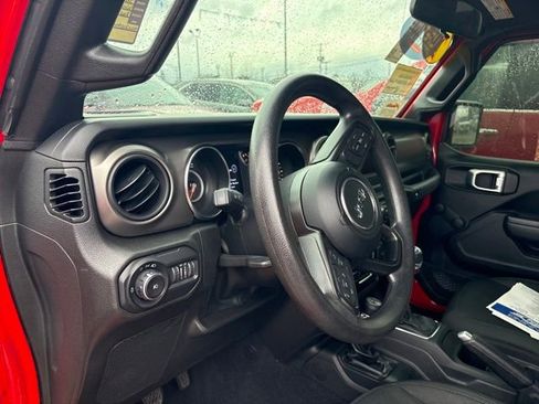 Used 2022 Jeep Wrangler Unlimited Sport image 9