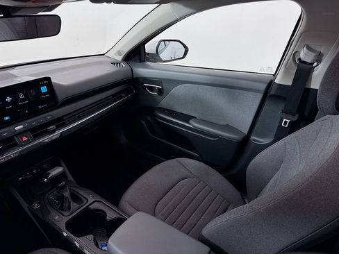 Used 2025 Kia K4 EX image 22