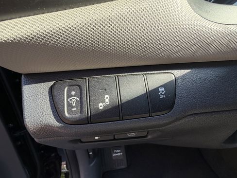 Used 2017 Hyundai Ioniq Limited FWD image 14